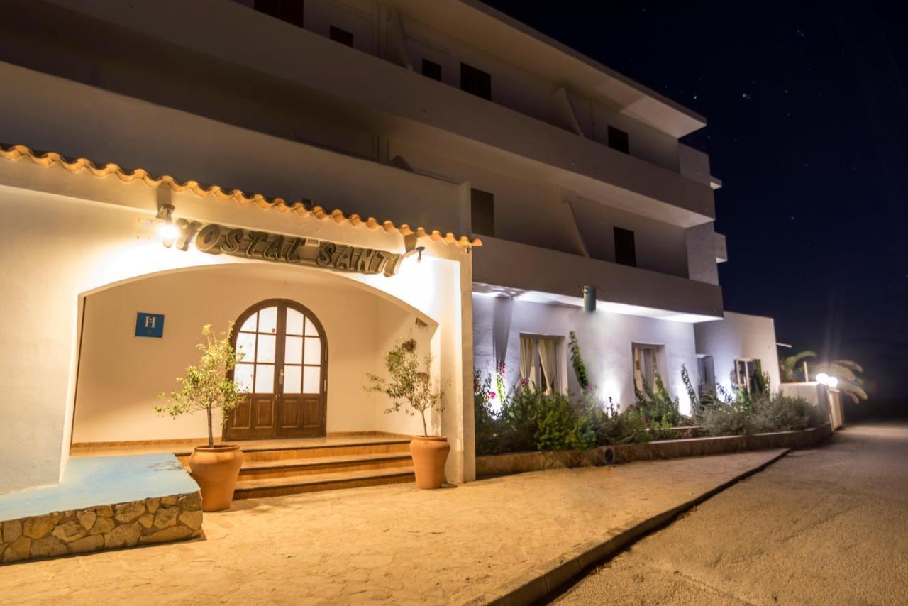 Hostal Santi Es Caló Exterior foto